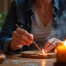 Descubre el poder del incienso y aromas en la conexión espiritual con nuestras guías sobre tarot y videncia.